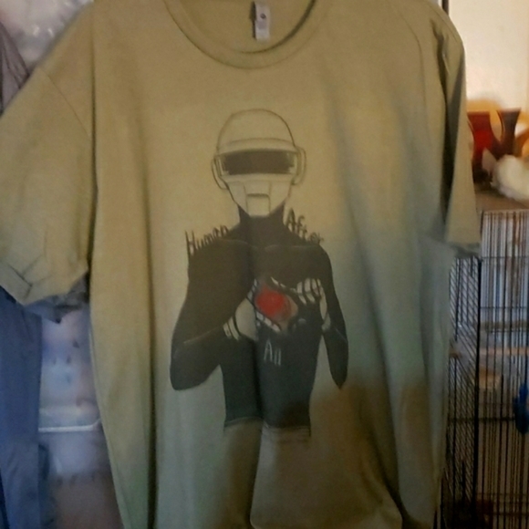 Mens TShirt - Picture 2 of 4